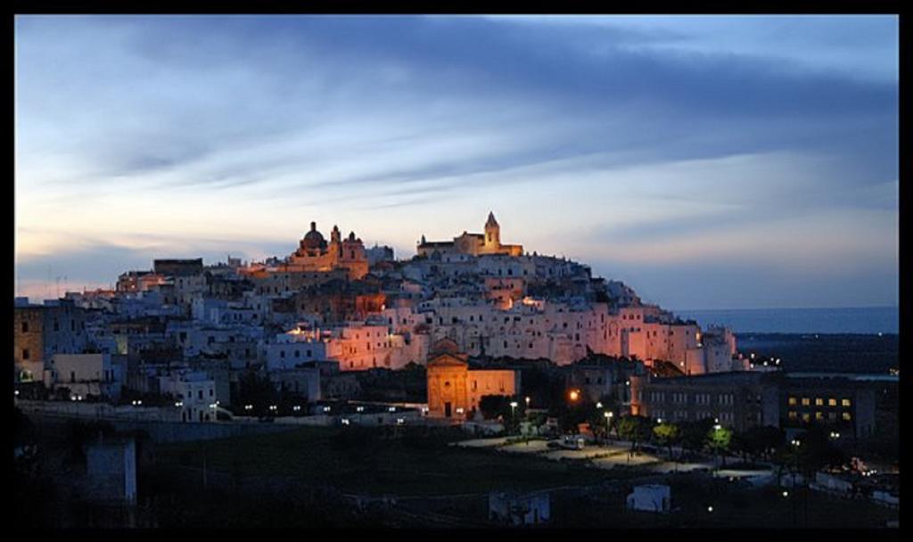 Trulli Aurasia أوستوني المظهر الخارجي الصورة